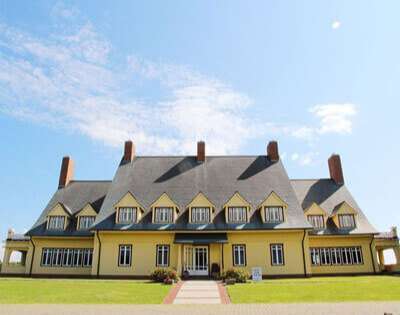 Corolla Whalehead Club